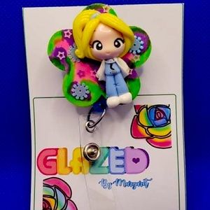 🆕Badge Reel 🛍🤩Free Shipping ✈️💌for bundle of 3 items and up📦